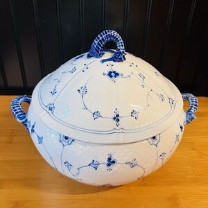 RARE Denmark Bing & Grondahl Sea Horse Blue White Floral Large Tureen Lid  14”